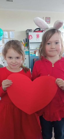 b_1024_768_0_00_images_2023_2024_Swietlica_Walentynki_428303525_858381442756472_6538745325215766371_n